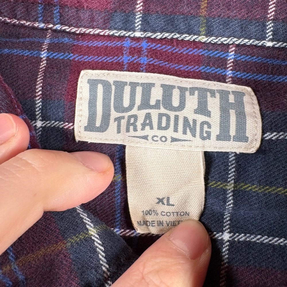 Duluth Trading Co Button Down Shirt Mens XL Burgundy Plaid Flannel Long Sleeve - Picture 2 of 7